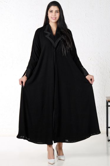 عباية سوداء أنيقة بأكمام سكري 