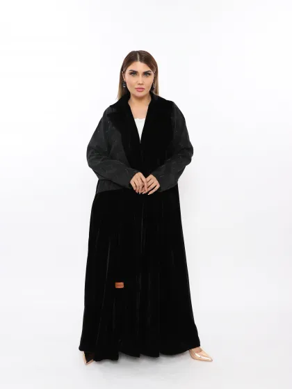 عباية كريب ملونة أنيقة